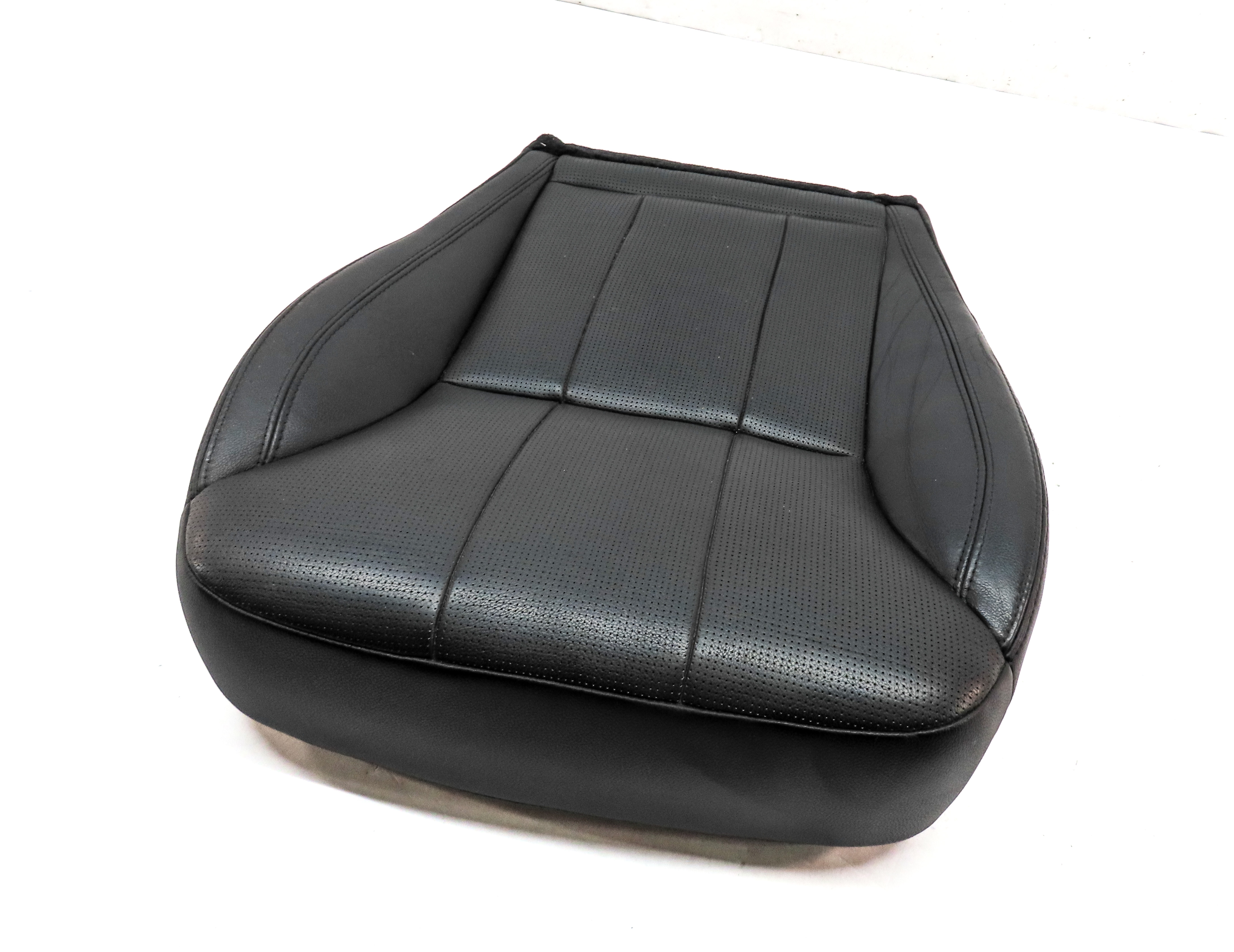 17-20 LAND ROVER DISCOVERY L462 FRONT LEFT DRIVER LOWER SEAT CUSHION(BLACK) — exact item pictured